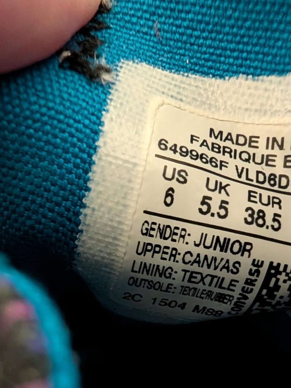 Patterned converse - Picture 3 of 3